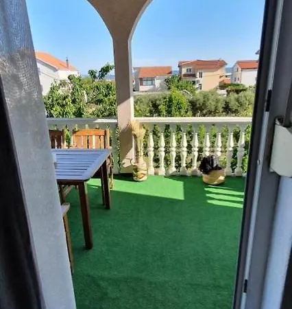 Three Bedroom Between Trogir And Split