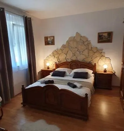 Three Bedroom Between Trogir And Split *