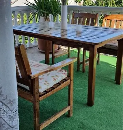 Three Bedroom Between Trogir And Split Appartement