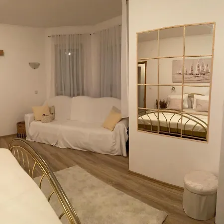 Three Bedroom Between Trogir And Split Kaštela
