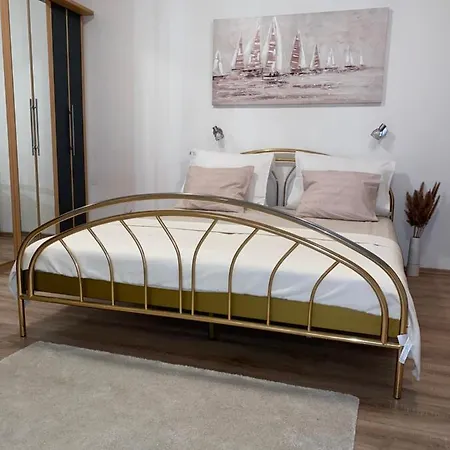 Appartement Three Bedroom Between Trogir And Split